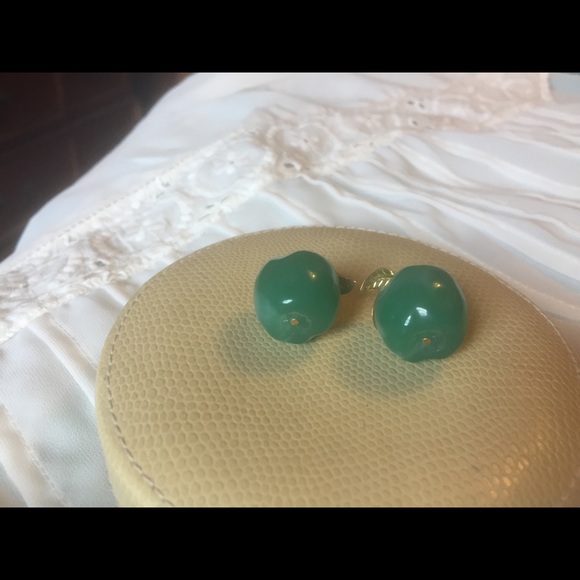 🍸🍹green JADEITE L  apple SHAPE EARRINGS❤️❤️ - Picture 1 of 3